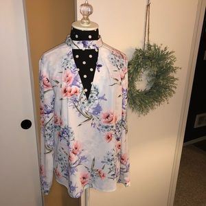 Guess floral blouse